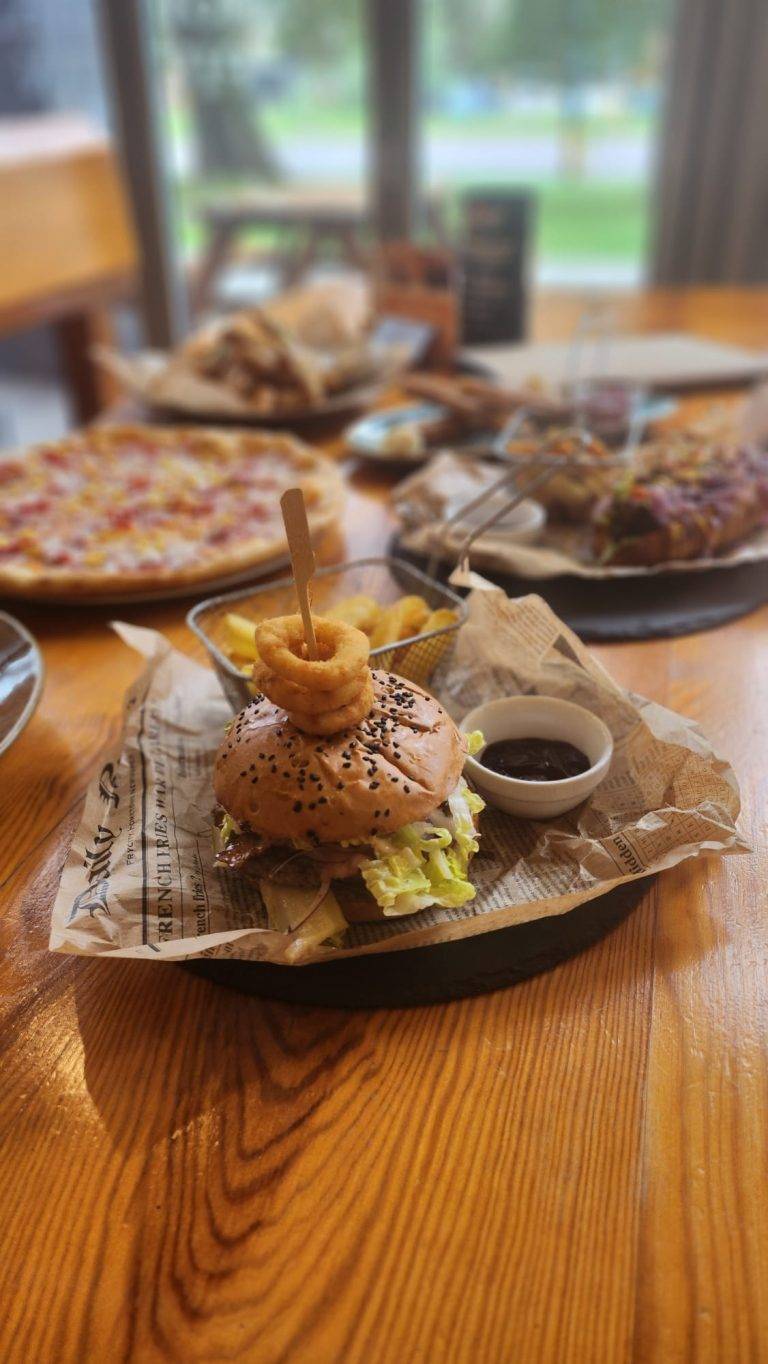 hamburger slovanska pivaren petrzalka